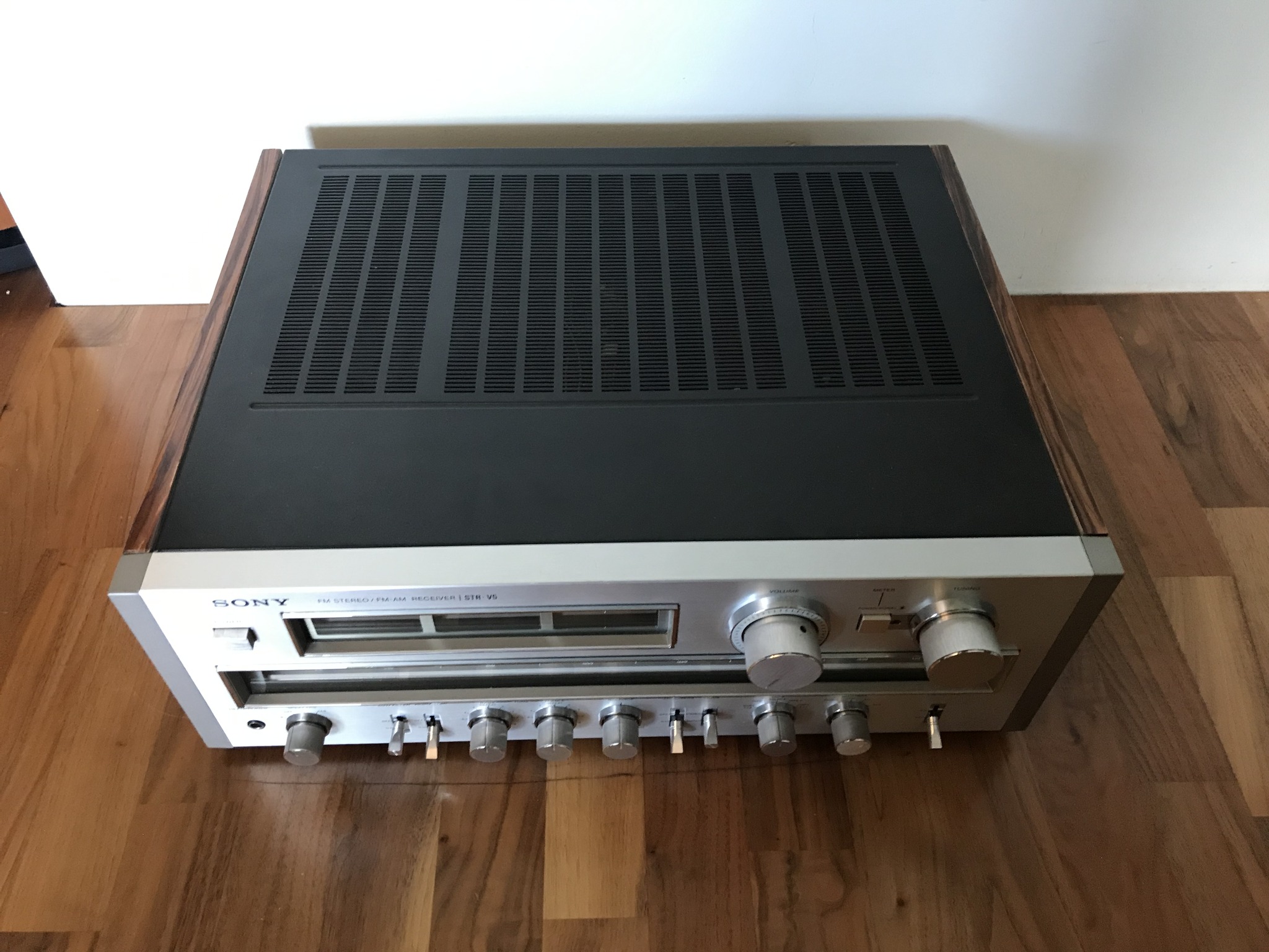 SONY - STR-V5 - Image 3