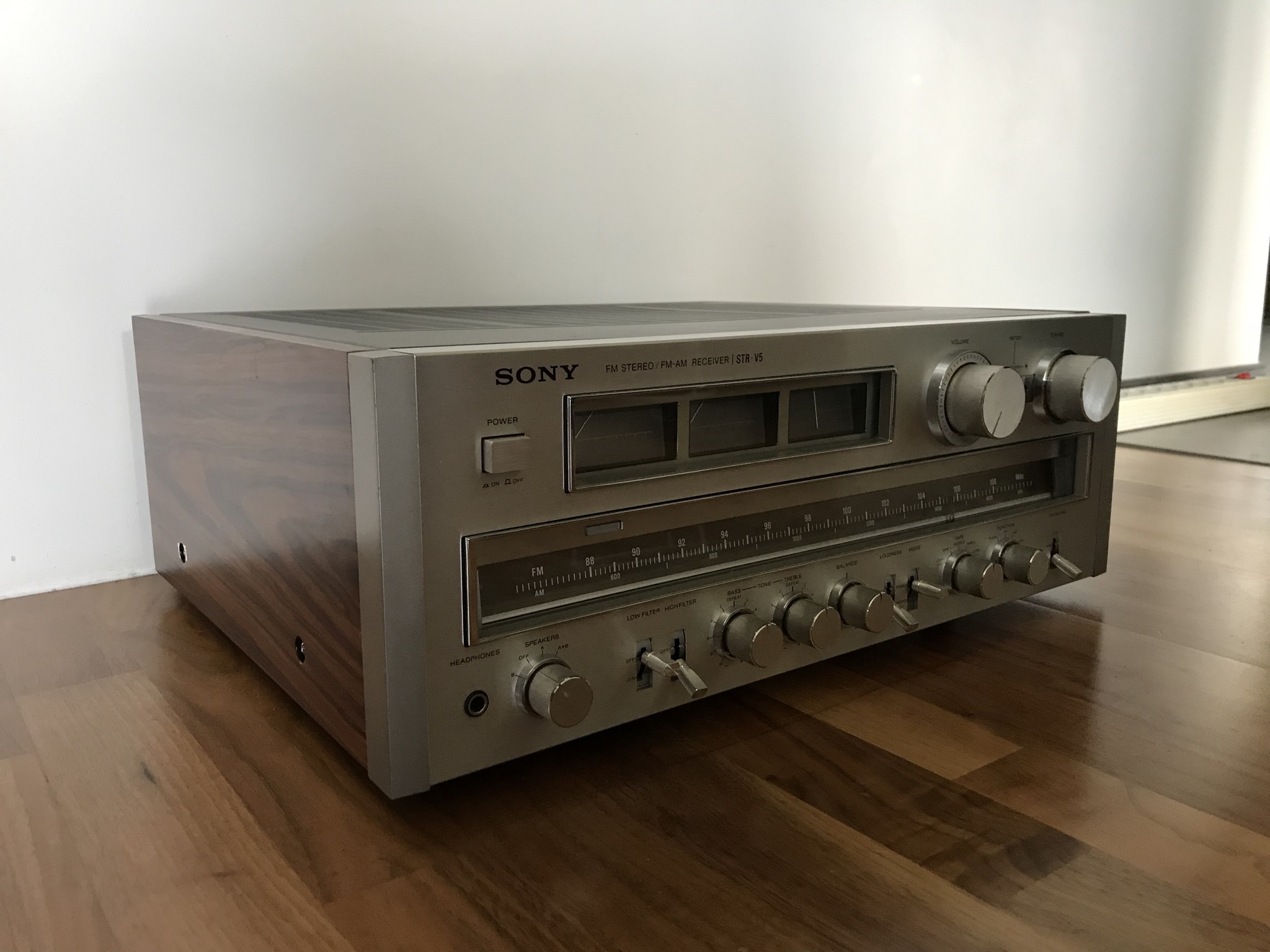 SONY - STR-V5 - Image 2