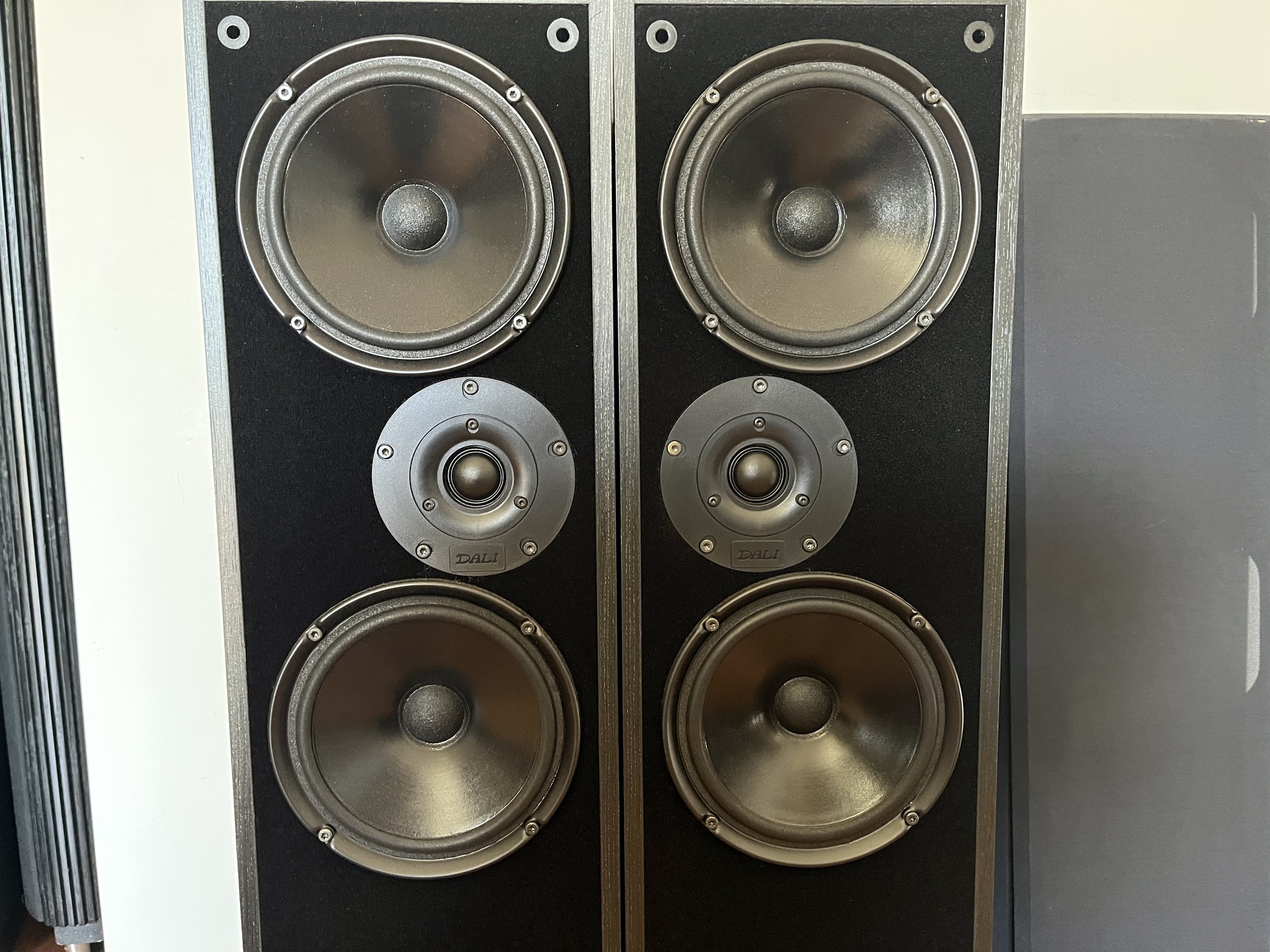 DALI - 104 - Image 4