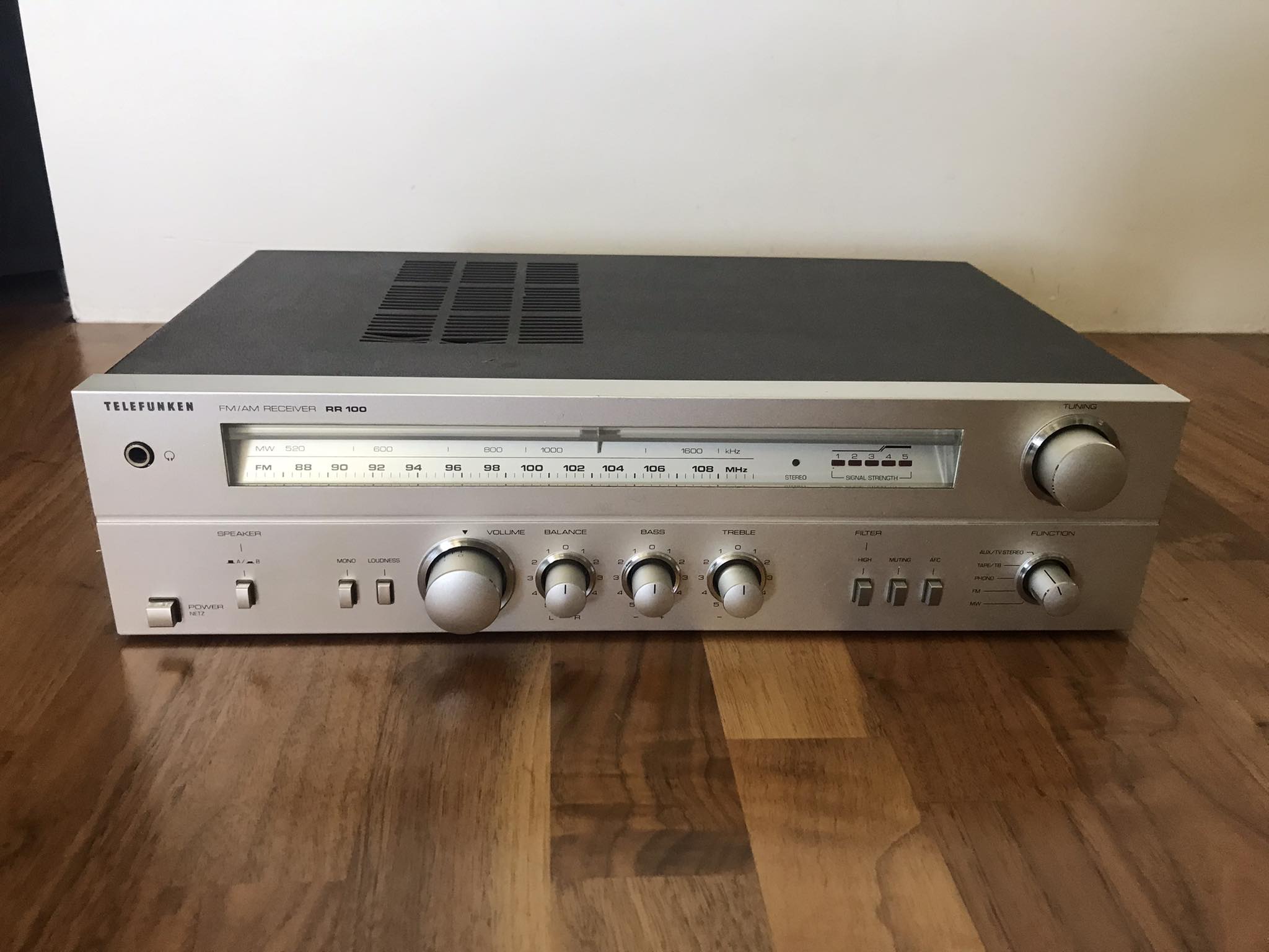TELEFUNKEN - RR100