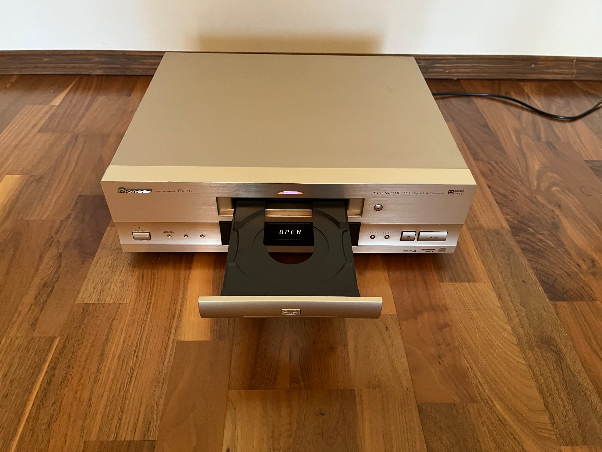 PIONEER - DV-717 - Image 6