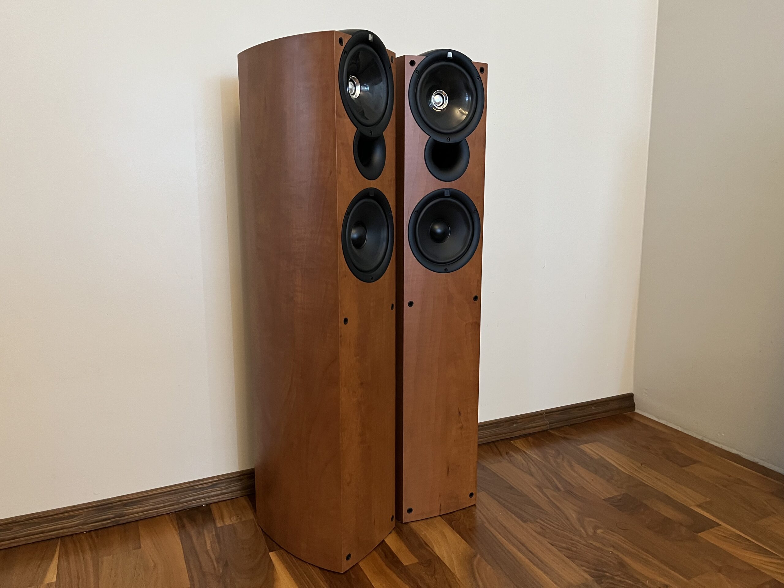 KEF - Q4 - Image 2