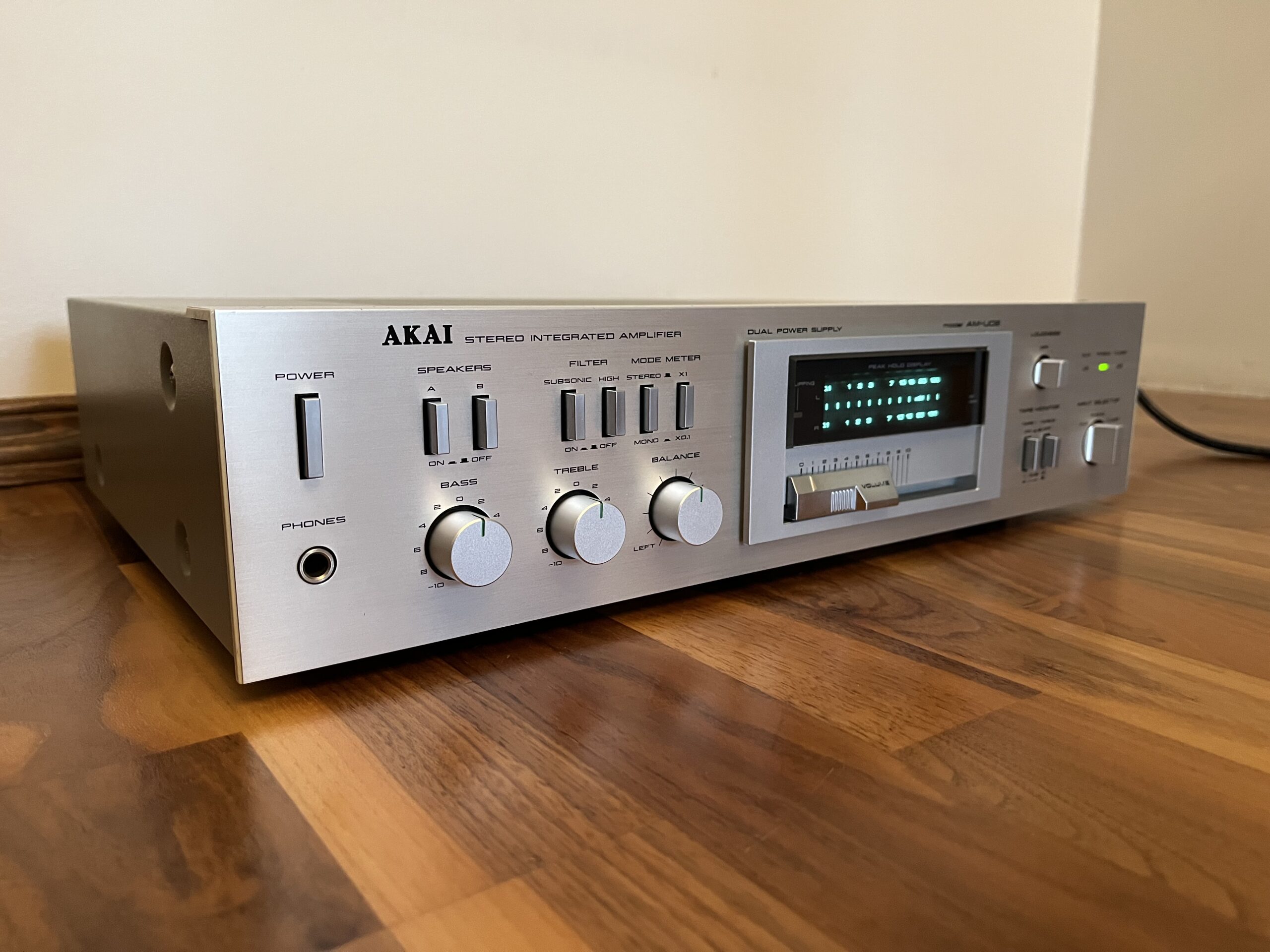 AKAI - AM-U 02 - Pilt 2